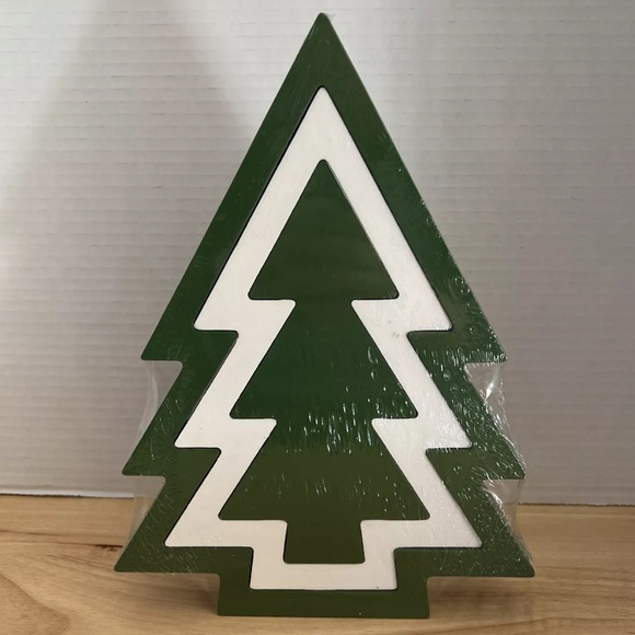 3 Dimensional Holiday Time Christmas Tree Tabletop Decor Green White NIP - Picture 6 of 10